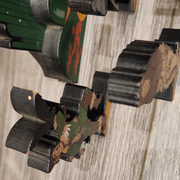 Shelia's 2000 The Wizard of Oz 6 pc. Lot Emerald city & 5 wooden Figurines - Picture 12 of 13